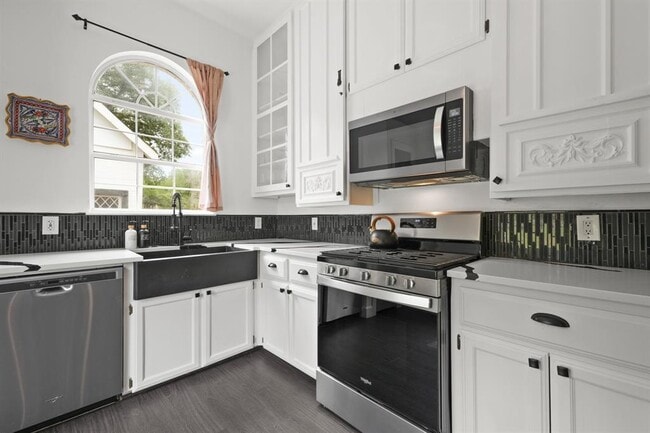 Building Photo - 510 Camino De Rancho