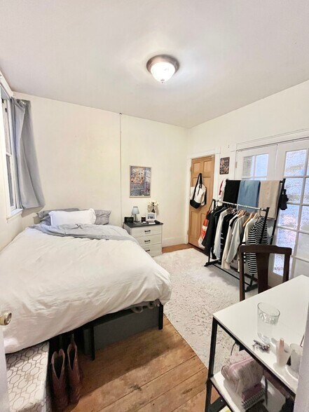 Building Photo - 71 Pontiac St