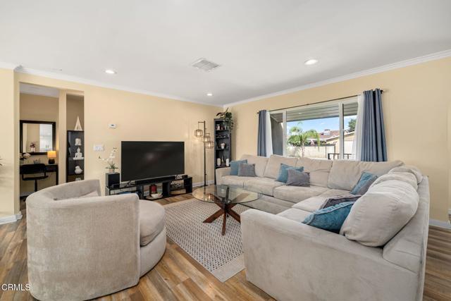 Building Photo - 13240 Ratner St