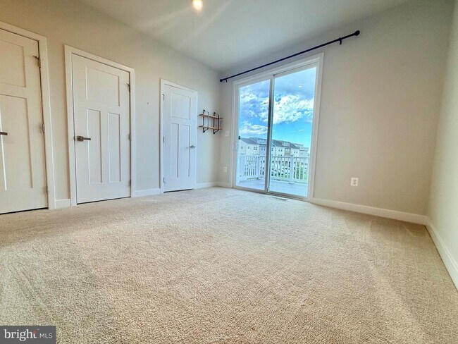 Building Photo - 5330 Witch Hazel Ln