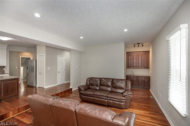 Building Photo - 9338 Liberty Rd