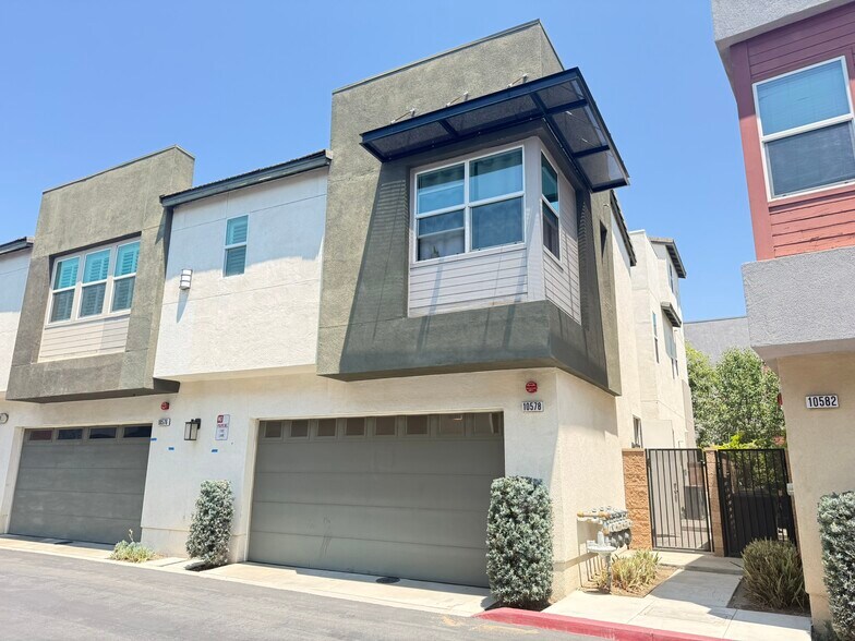 Primary Photo - 10578 Wells Dr