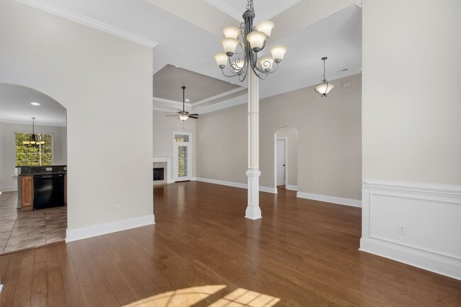 Building Photo - Spacious 4BR/3BA Home in Myrtle Beach – 2,550 Sq Ft & Screened Porch