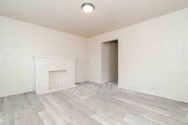 Building Photo - 1111 SW 13th Ave