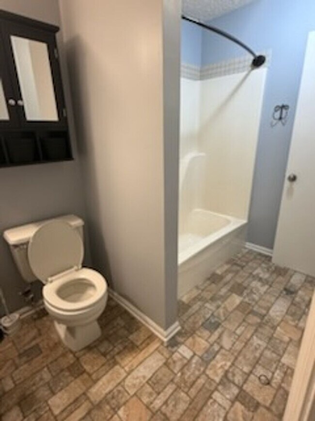 Building Photo - 4343 Ridge Cliff Dr