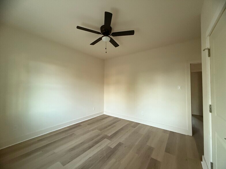 Building Photo - 106 Kirkland St