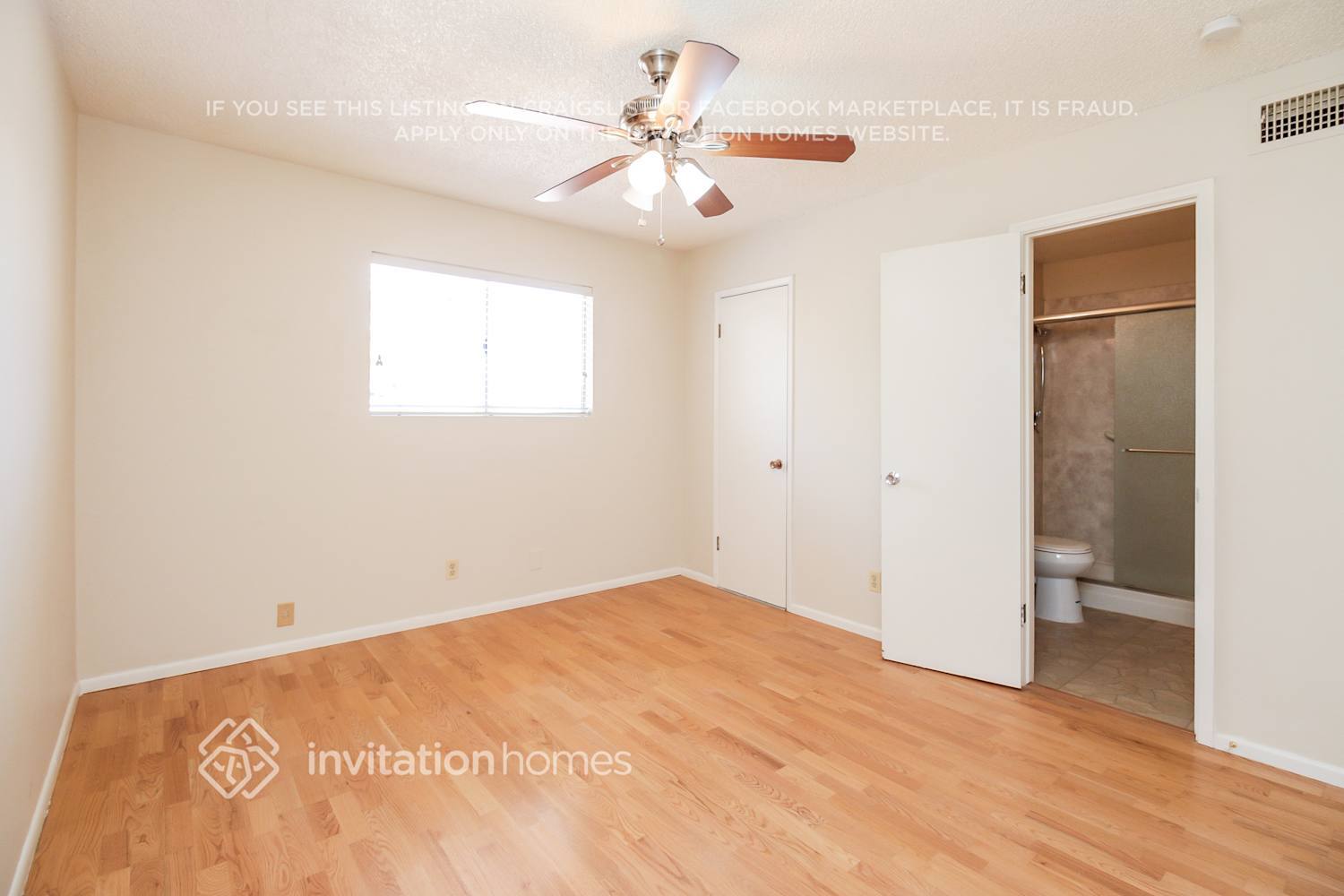 Building Photo - 580 W Del Rio St