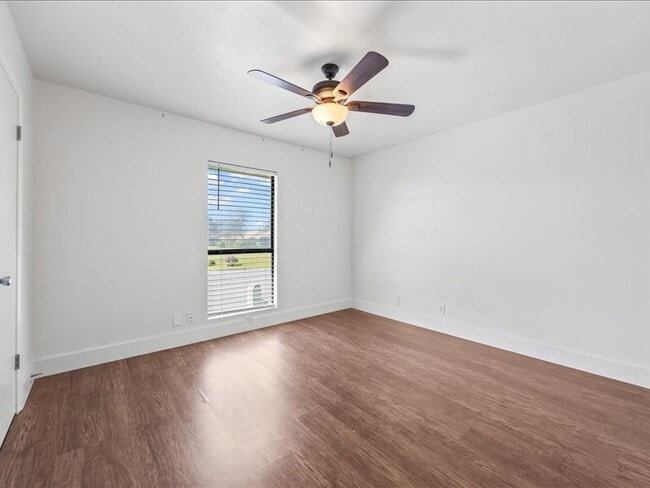 Building Photo - Spacious 3-Bedroom Home Near Medical Cente...