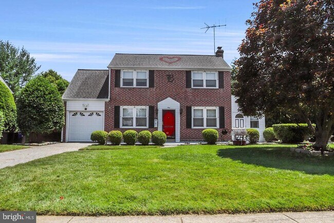 Building Photo - 9 Strathaven Dr