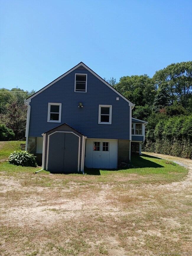 Building Photo - 391 Greenhaven Rd