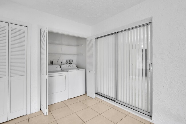 Building Photo - 89 Lariat Cir