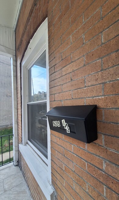 Building Photo - 925 1/2 Liberty St