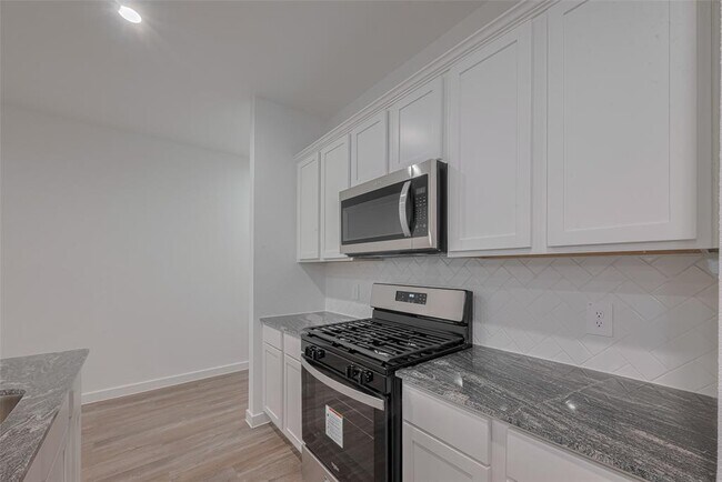 Building Photo - 3017 La Rambla Dr