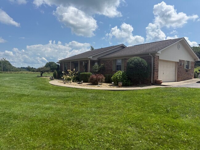 Building Photo - 18 Highlands Subdivision