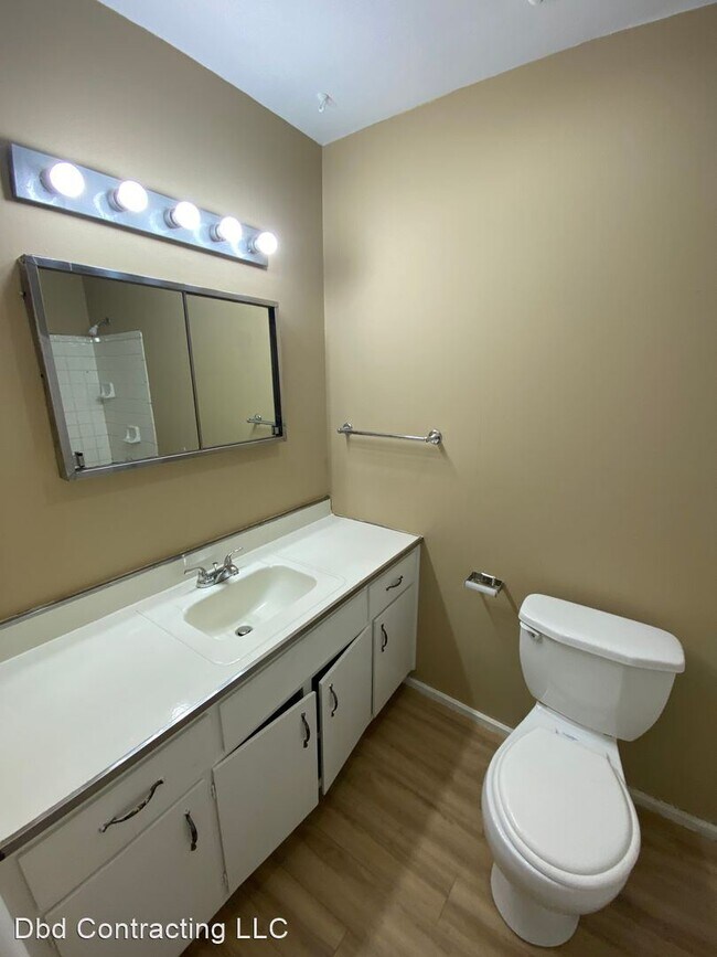 Building Photo - 3 br, 1.5 bath House - 2812 Inwood Dr