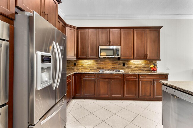 Building Photo - 74629 Lavender Way