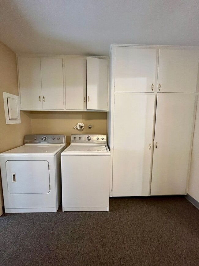 Building Photo - Charming 3-Bedroom Home with Spacious Layo...
