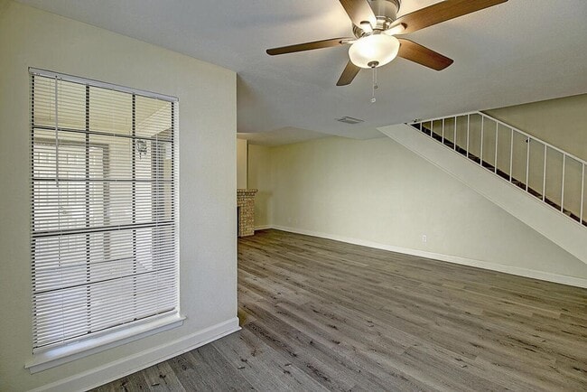 Building Photo - 2314 Capitan Dr