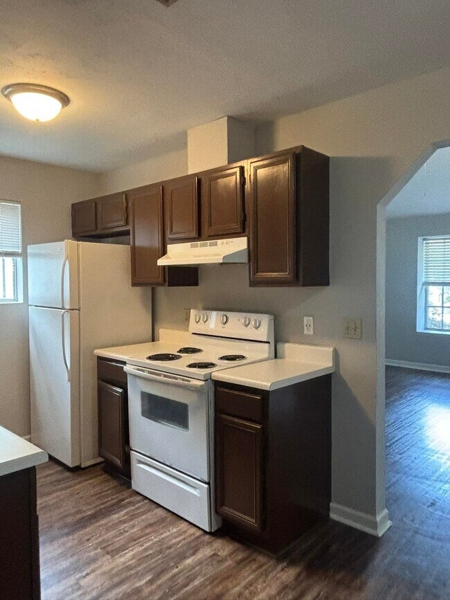 Building Photo - 2901 Richview Park Cir S