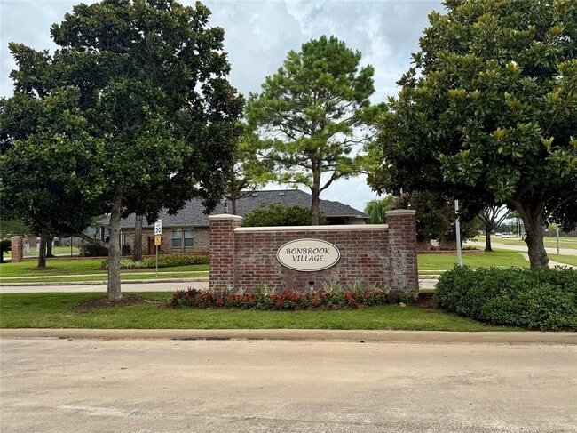 Building Photo - 718 Rock Creek Ct