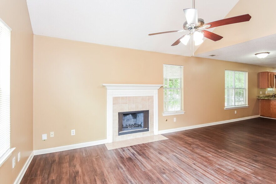 Building Photo - 1531 Wembley Dr