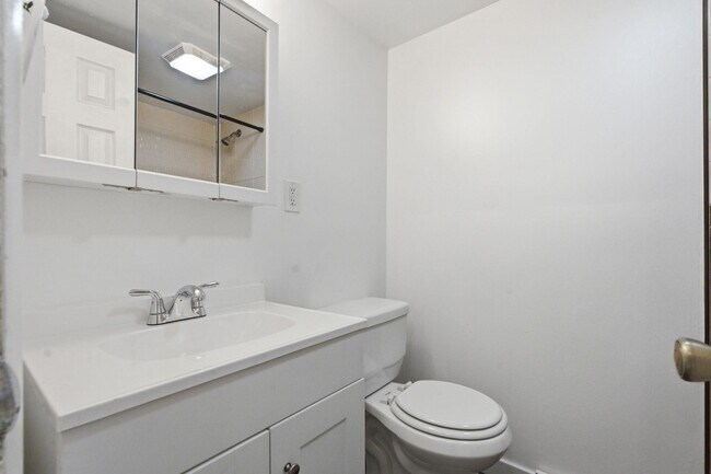 Building Photo - 8 Van Nostrand Ave