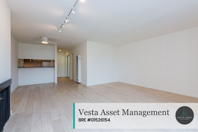 Building Photo - 135 Red Rock Way