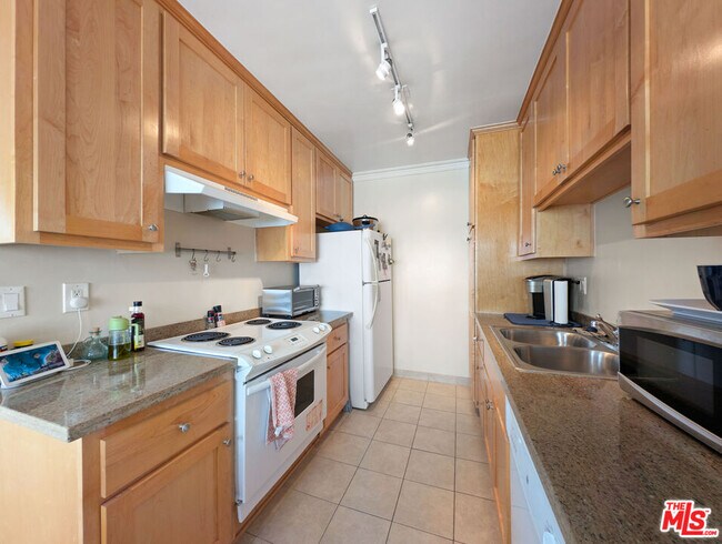 Building Photo - 1538 11th St