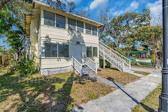 Primary Photo - 1016 10th Ave W