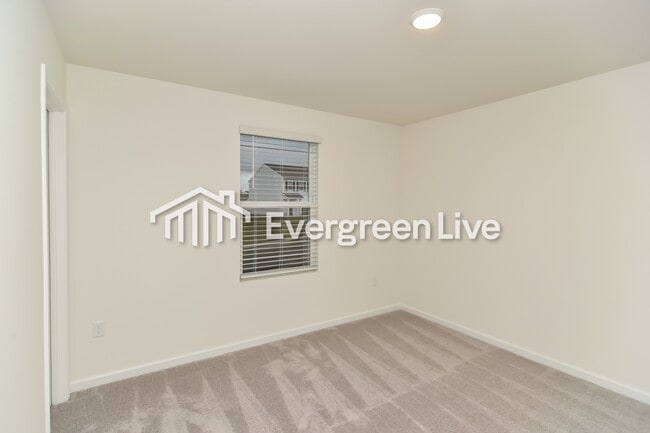 Building Photo - 1064 Large Poppy Dr