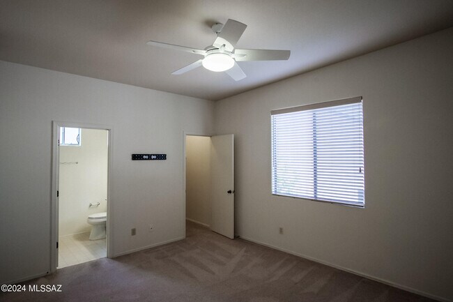 Building Photo - 5237 E Calle Vista De Colores
