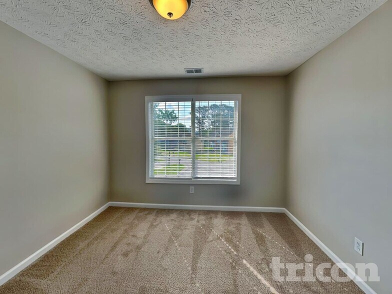 Building Photo - 1728 Brandon Lee Way SW