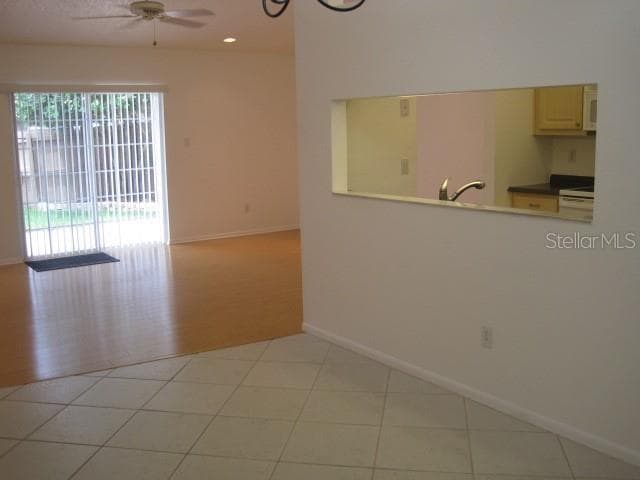 Building Photo - 102 Oakridge Ct