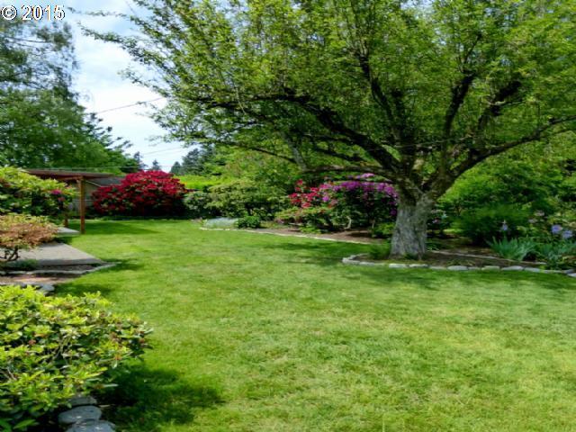 Building Photo - 3 Bedroom Home in a Flourishing Garden Property