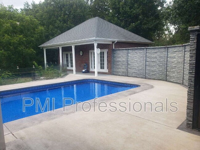 Building Photo - 1205 Cascade Falls Dr