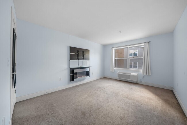 Building Photo - 5711 Jefferson St