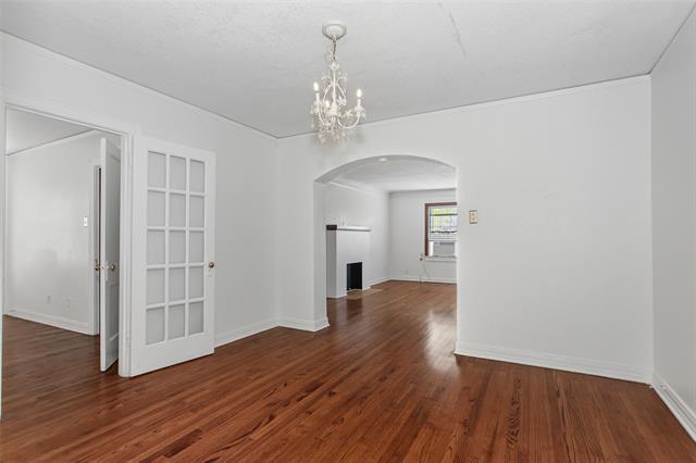 Building Photo - 5918 La Vista Dr