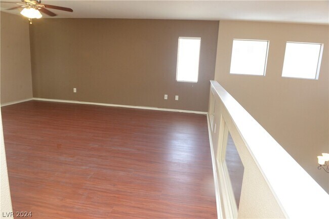 Building Photo - 6527 Tulip Garden Dr