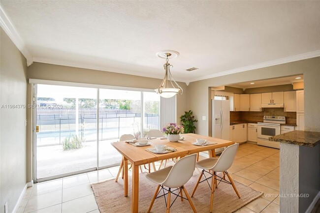 Building Photo - 4314 Taft St