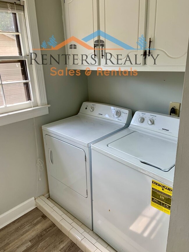Building Photo - 1 Bedroom Condo On Chapman Mountain