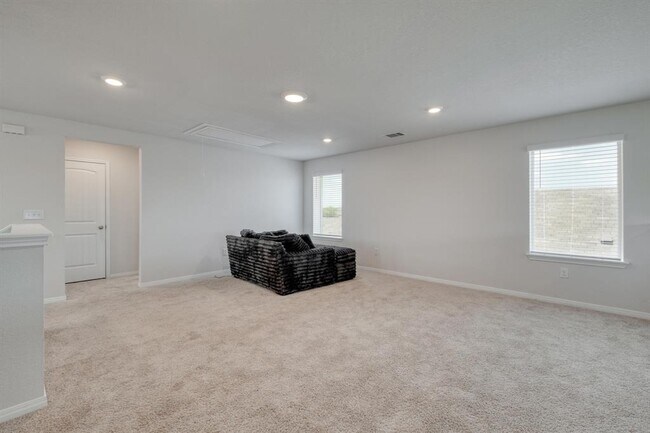 Building Photo - 113 Finley Rae Dr