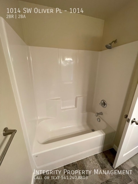 Building Photo - 1014 SW Oliver Pl