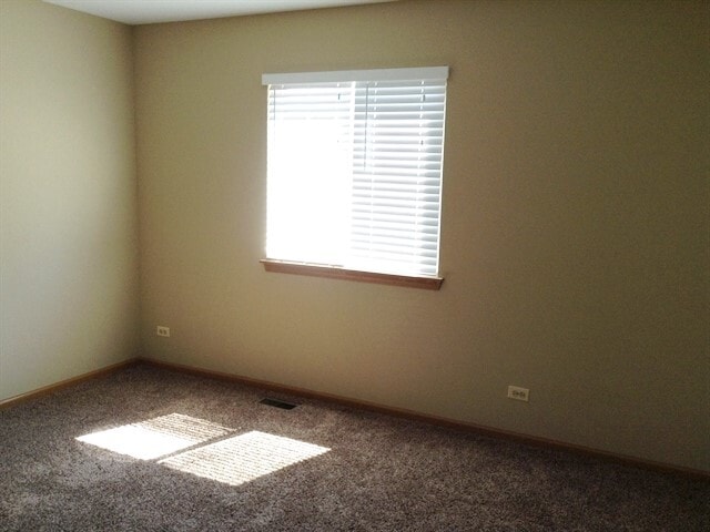 Building Photo - 233 E Cobbler Ct