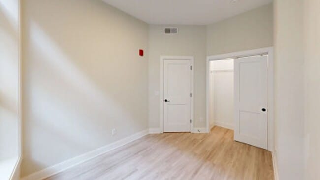 Building Photo - Newly Renovated Theater District 4 Bed/2 Bath + Office on Tremont Street.  Available 9/1.  NO BRO...