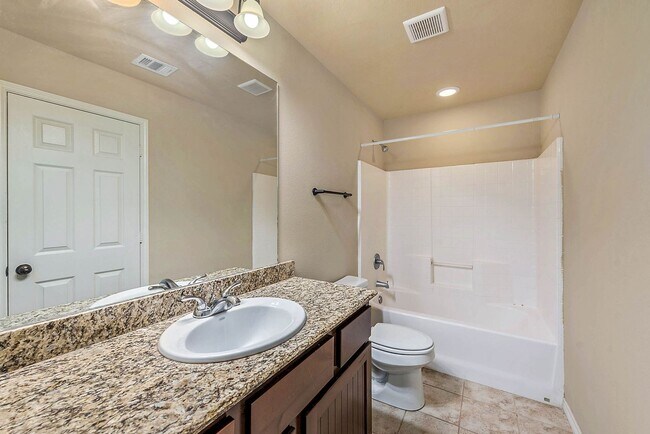 Building Photo - Beautiful 4 Bed, 4 Bath Home for Fall 2026...