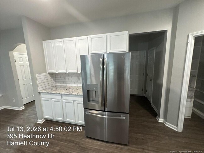 Building Photo - 395 Heathrow Dr
