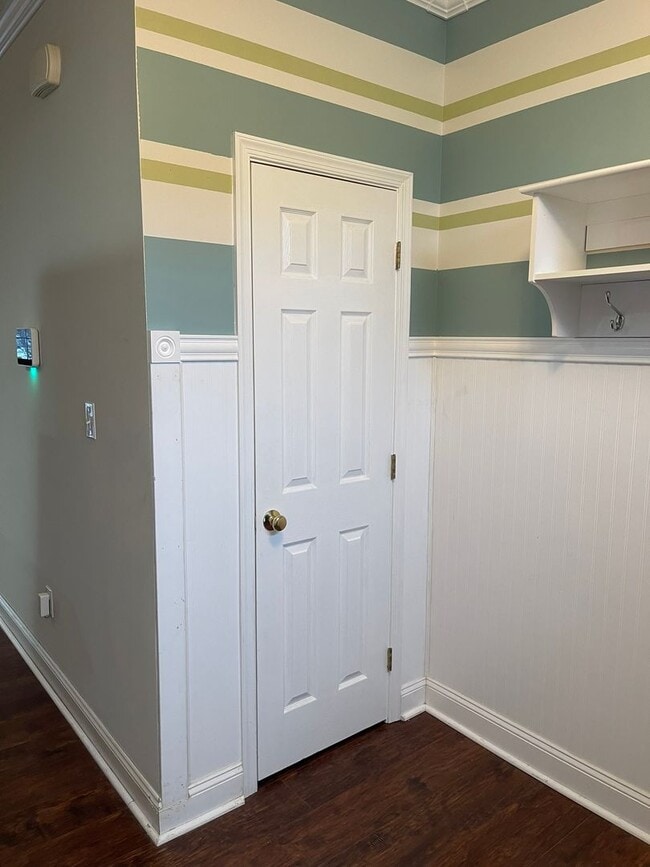 Building Photo - Middletown -  Willow Grove Mill