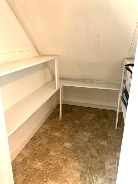 Walk in Pantry in Kitchen - 72 Ash St