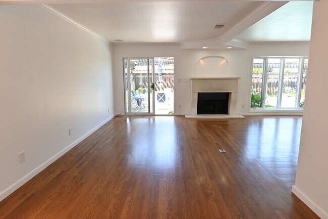 Building Photo - West SJ Beauty, Pool & Spa, 2 bed, 2 bath, 2 car garage single family home available soon!