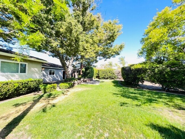 Building Photo - Charming 4BD/2BA, Single-Story Ranch-Style...